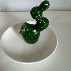 Green Ceramic Cactus Sculpture‎